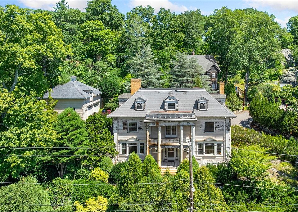 1st image of 721 Franklin St