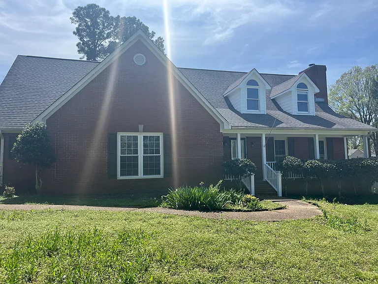 144 Grassland Dr — Photo 1