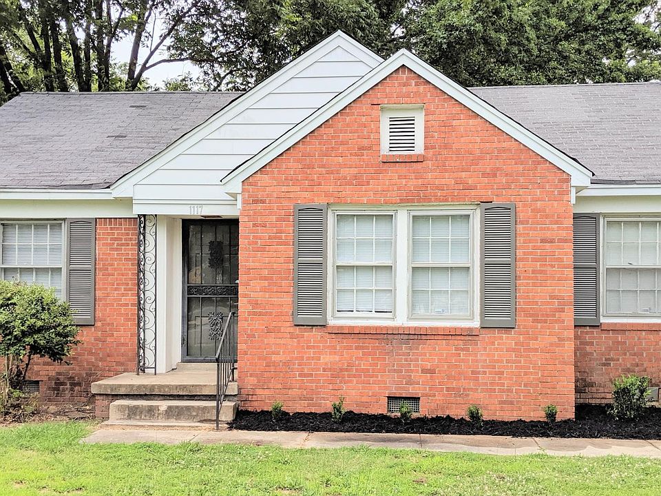 1st image of 1117 Robin Hood Ln