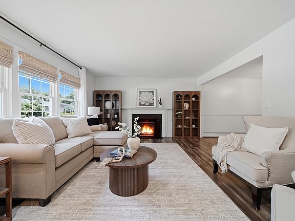 5th image of 506 Oak Street