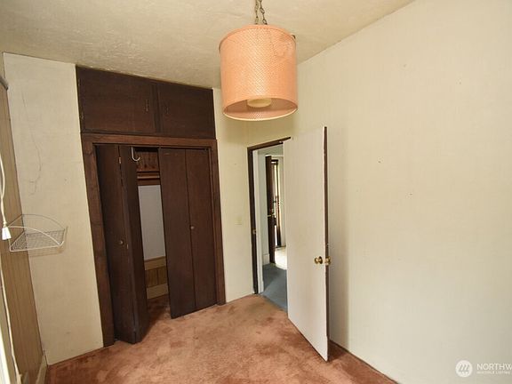 3rd image of 222 Avenue F