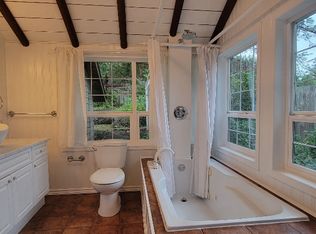 464 Sparton Rd, Saanich, BC V9E2H4