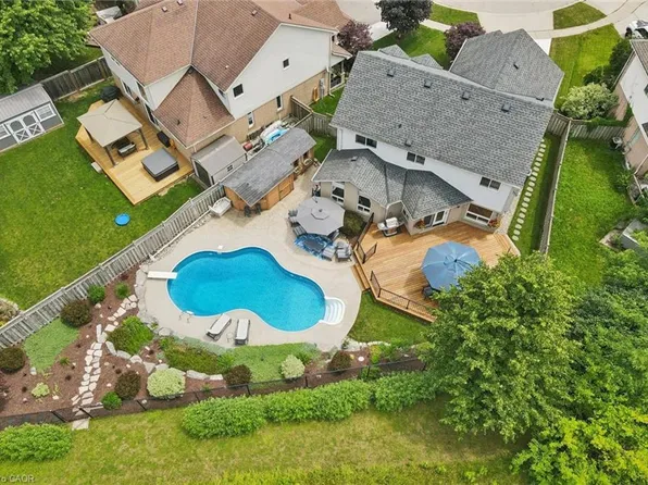 79 Wadsworth Cres, Cambridge, ON N1S 5A3