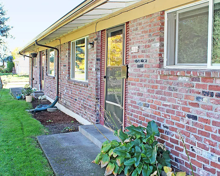 4110-4116 N Willis Blvd — Photo 3