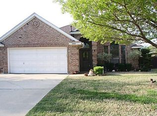 2000 Nugent Dr, Mansfield, TX 76063