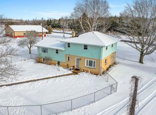 6804 Fetzer Rd, Manitowoc, WI 54220