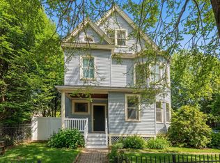 7 Russell St #3, Cambridge, MA 02140