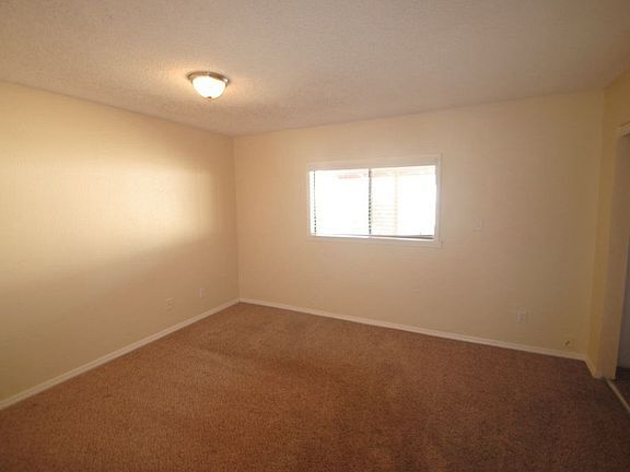 5th image of 1434 E Palmdale Dr
