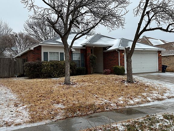 2nd image of 3000 Forest Creek Dr