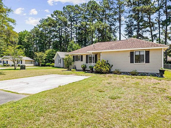 3rd image of 23 Ryan Ln.