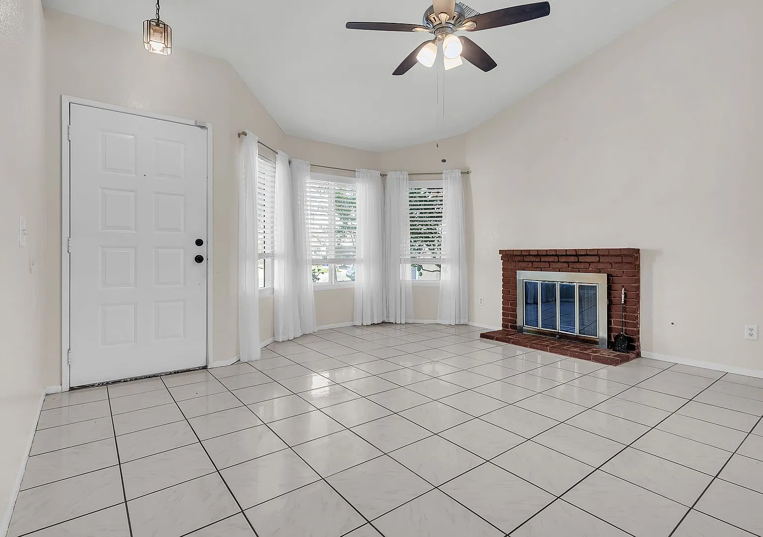 11322 Oakwood Dr — Photo 4