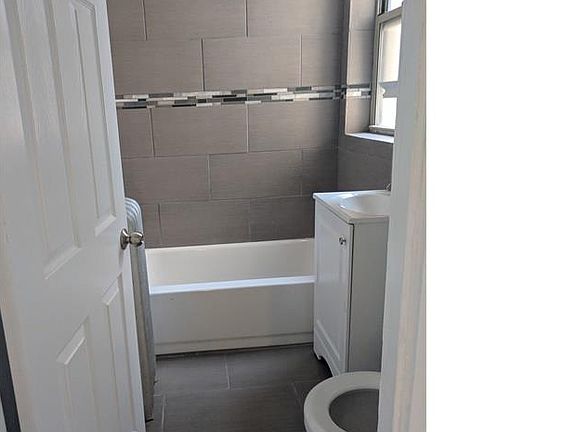 5th image of 7826 S Cornell Ave #2