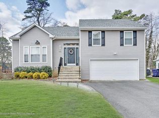 721 Spiral Dr, Brick, NJ 08724
