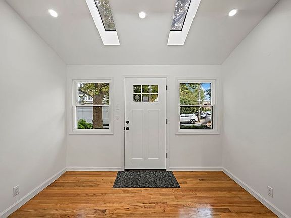 4th image of 4622 Avenue House Brooklyn Ky