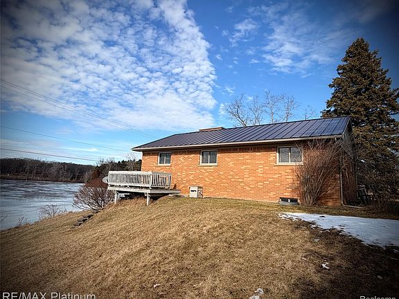 5th image of 2525 Fisher Rd