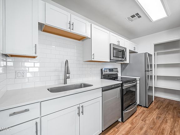 5th image of 3065 N 67th Ave #202