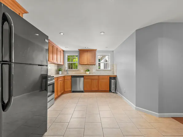 490 Decatur Street image 8 of 38