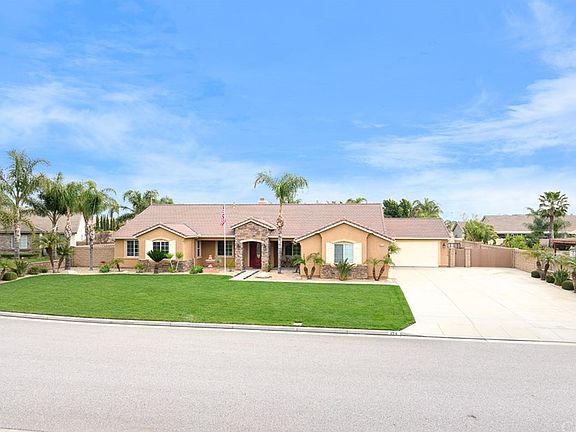 2nd image of 4916 Bedford Ct