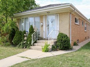 7920 W Oakton St, Niles, IL 60714