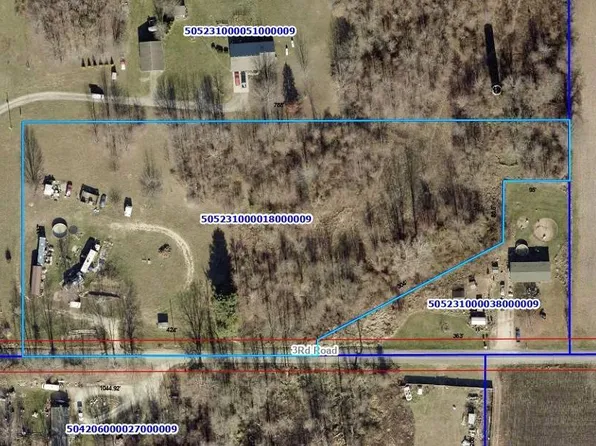 14930 3rd Rd, Plymouth, IN 46563