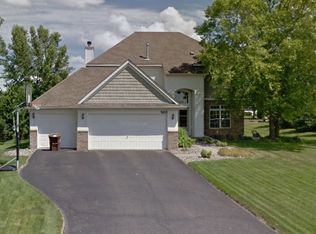 9488 Esk Ln, Inver Grove Heights, MN 55077