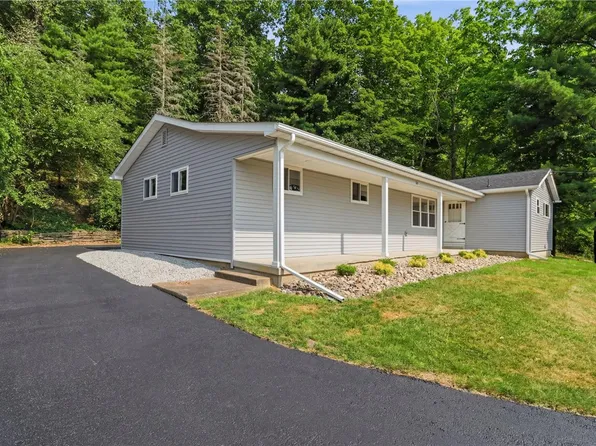 964 Upland Dr, Elmira, NY 14905