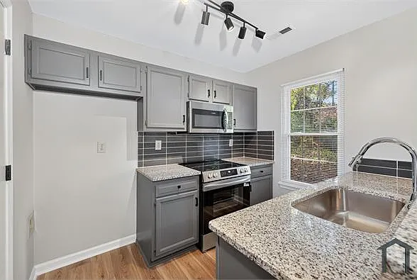 6407 Windsor Gate Ln — Photo 7