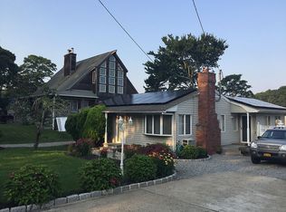 85 Hewitt Blvd, Center Moriches, NY 11934