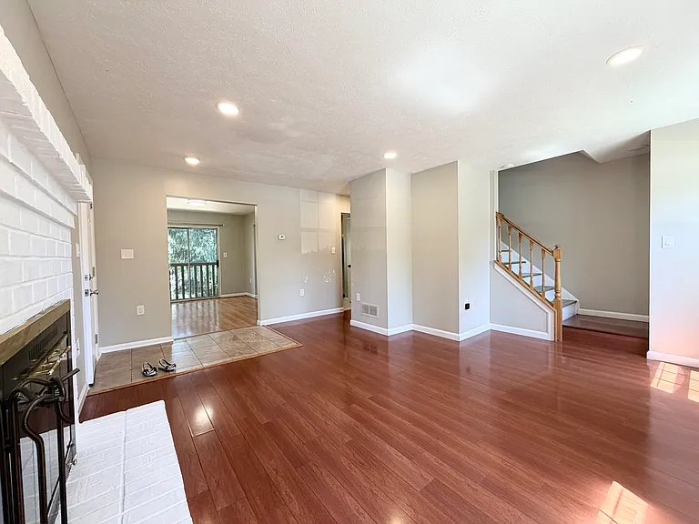 19533 Fetlock Dr — Photo 5