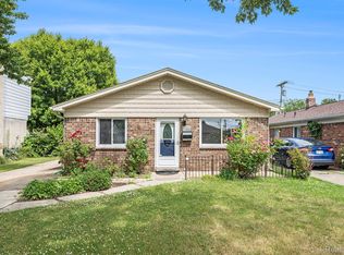 27336 Alger Blvd, Madison Heights, MI