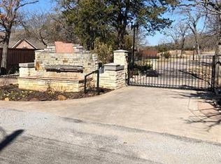 82 Oak Hills Dr, Pottsboro, TX 75076