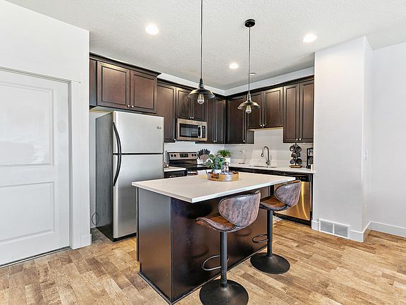 5th image of 1812 W Irini Ln