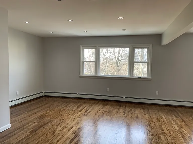 62 Gless Ave #2 — Photo 8