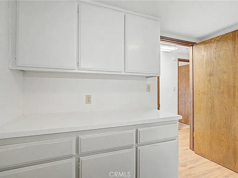 214 Topaz St — Photo 31