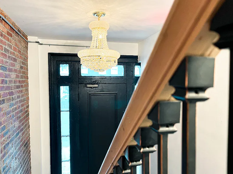 208 Warren St #3 — Photo 10