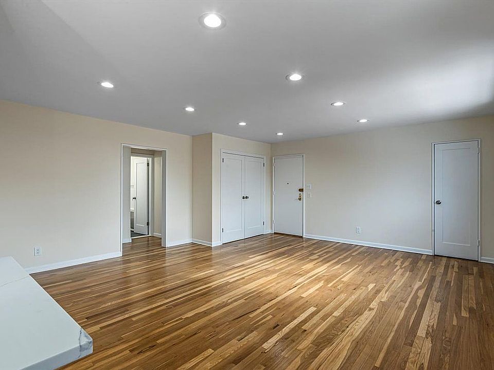 1st image of 160-27 17th Ave #6-392