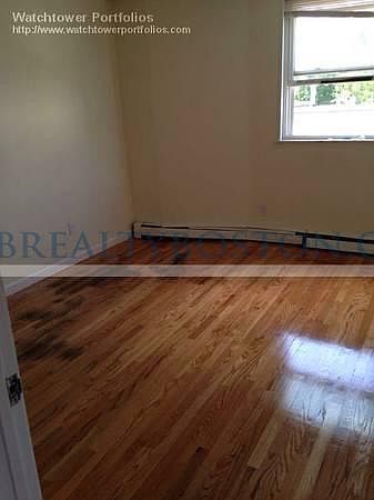 2nd image of 731 Moody St