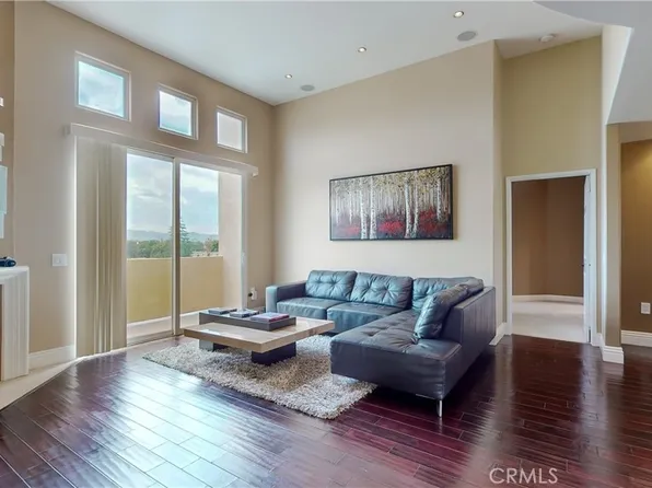 5703 Laurel Canyon Blvd APT 303, Valley Village, CA 91607