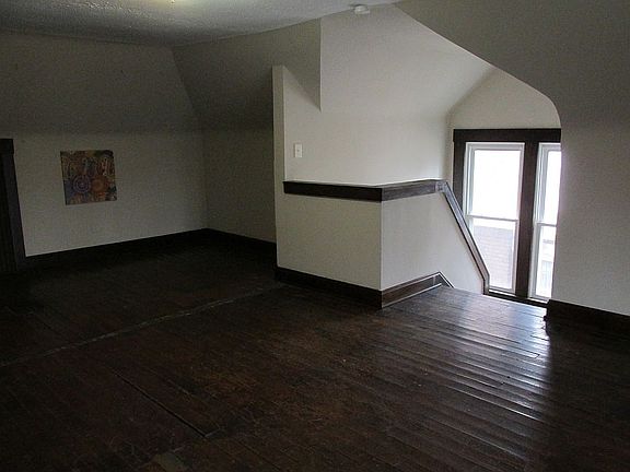 4th image of 649 Linwood Ave