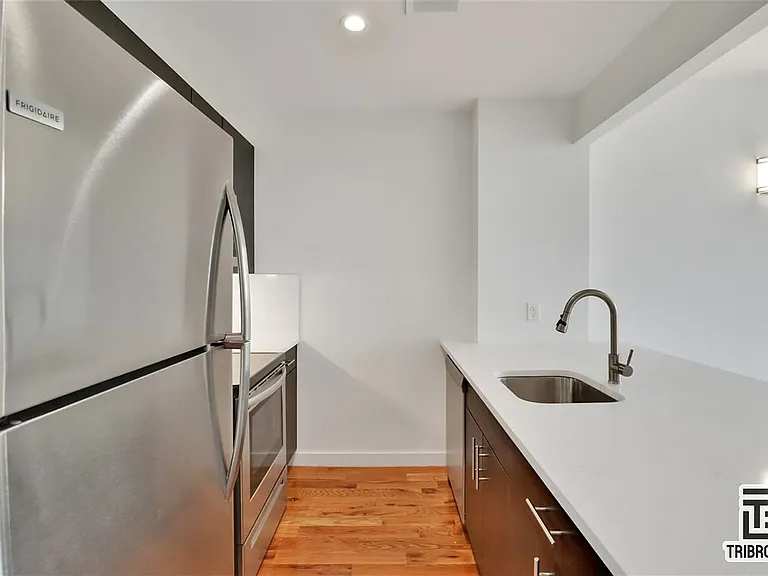 17 Somers St #5E — Photo 2