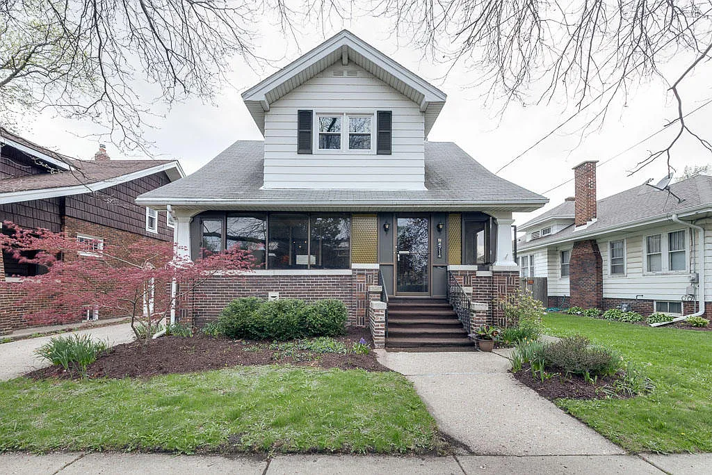 4714 19th Ave photo 1