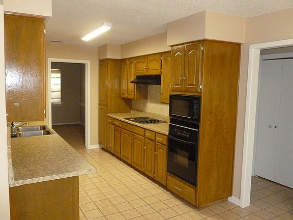 Kitchen has Ceramic Tile floor