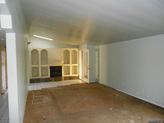 3rd image of 4685 E Park Drive