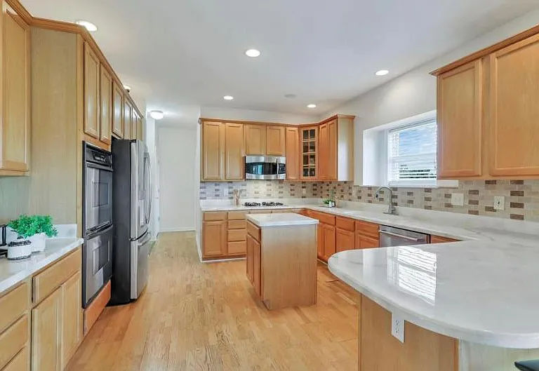 1056 Winding Creek Ln — Photo 2