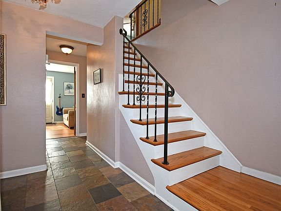 3rd image of 1768 Moynelle Dr