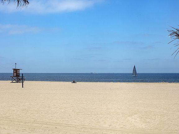 2nd image of 1516 W Oceanfront APT B