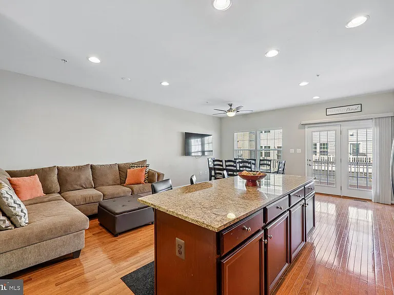 11672 Emerald Green Dr — Photo 11