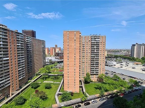 2nd image of 2915 W 5th St APT 17F