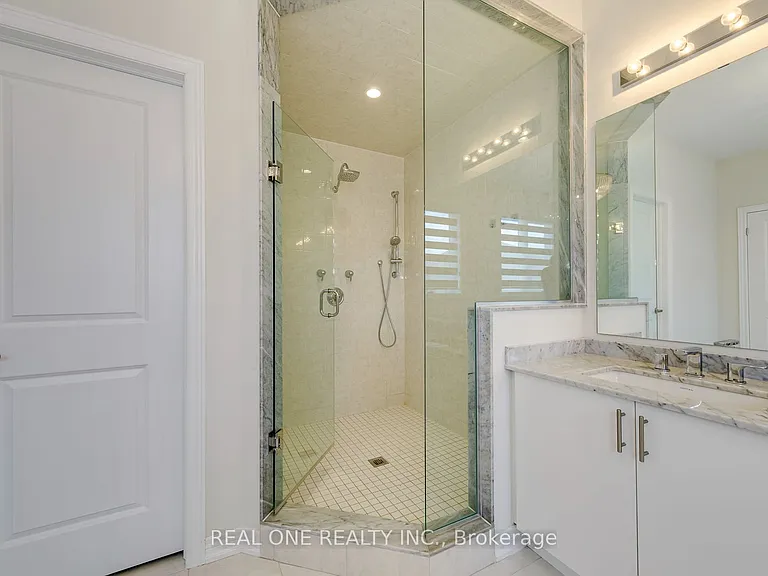 140 Zachary Cres — Photo 30