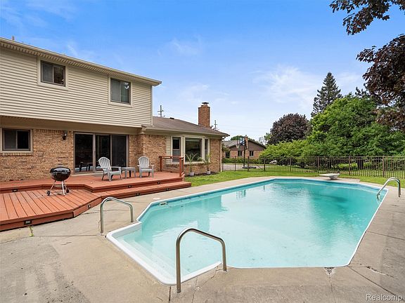 4th image of 1890 Ludgate Ln